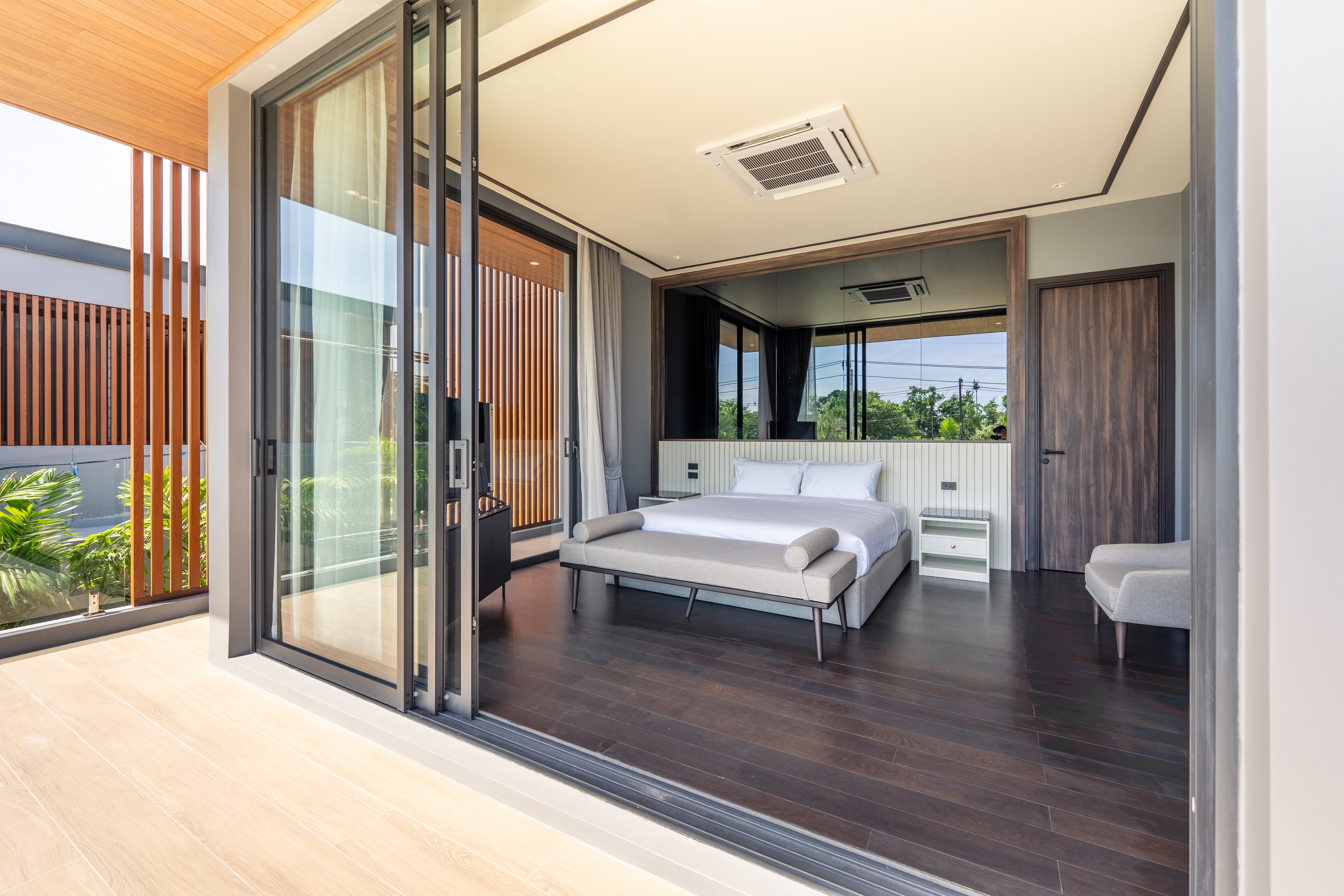 The Ozone Grand Residences 22